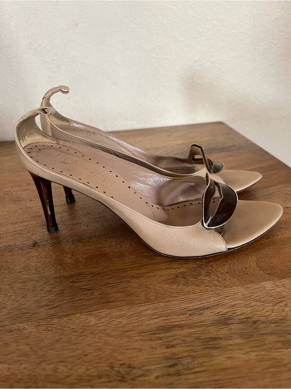 Rare Tom Ford for Saint Laurent Beige and Brown Dali Lips Mules Heels Size 37.5 - Picture 3 of 10